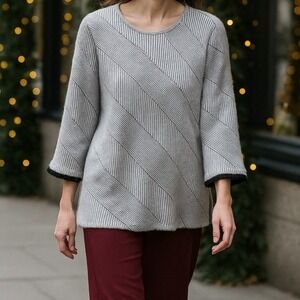 CHICO's Gray Soft Long Sleeve Sweater